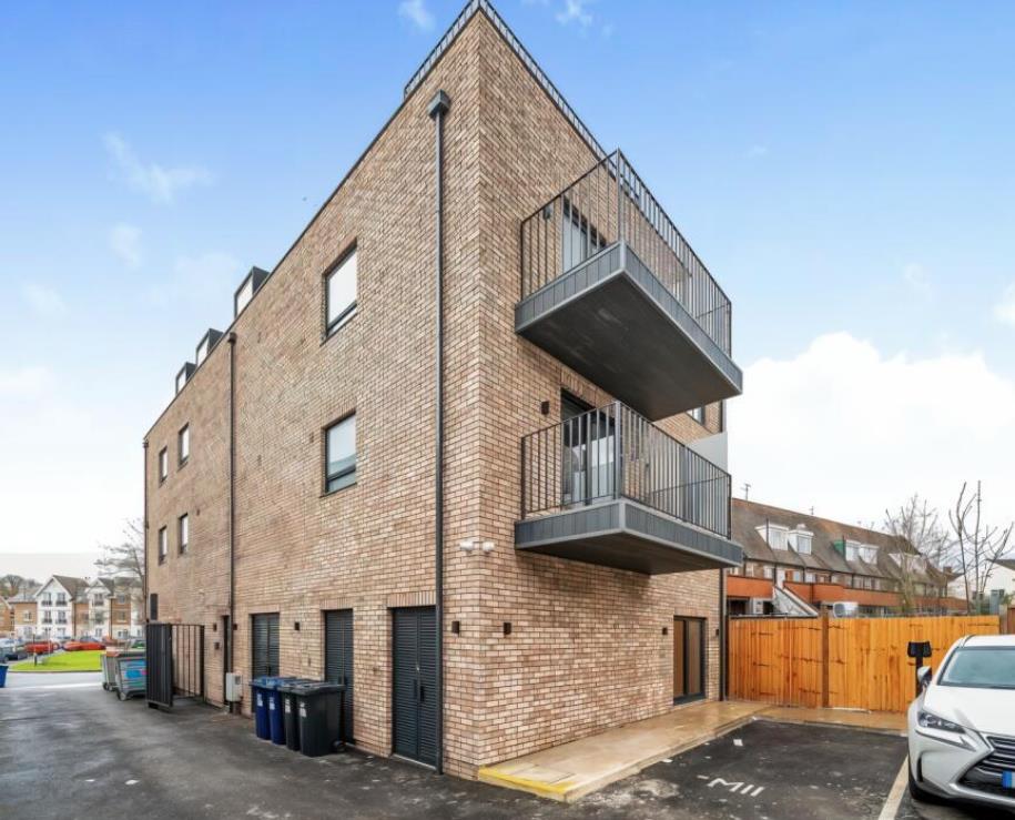 Beagle Close, Mill Hill